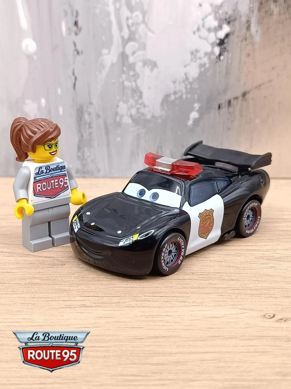 Voiture Cars Flash McQueen - Jouet neuf (CES11)